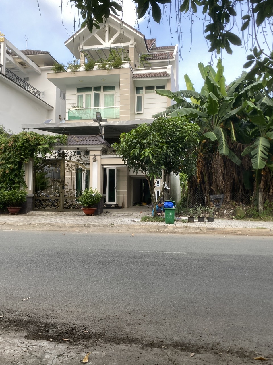 Nhà Khách Tại Q9 - TP.HCM