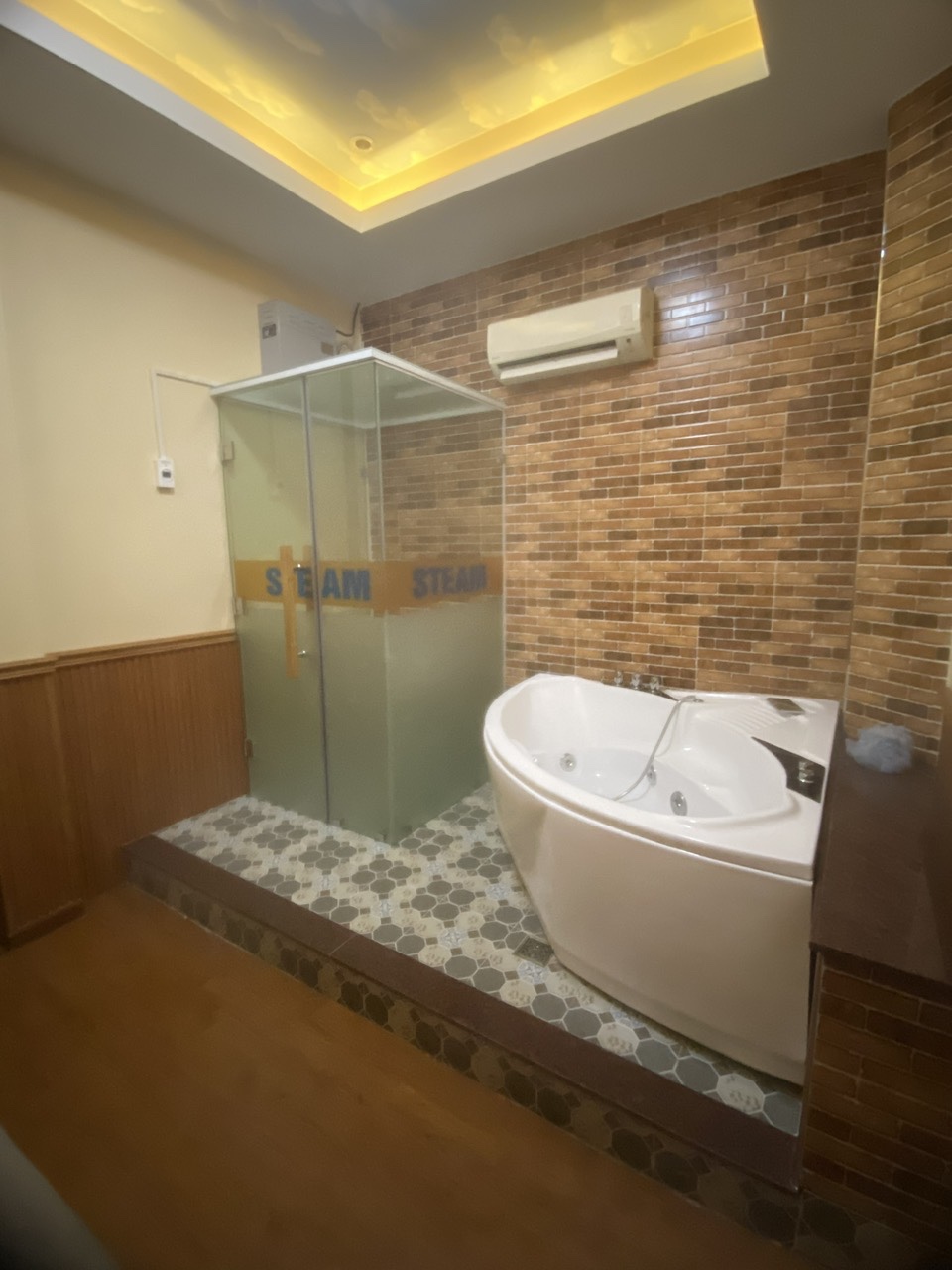 Phòng Steam Lắp Tại Massage Nhật Nguyệt